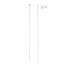 Brinco Corrente Ponto de Luz em prata 925 com design longo e elegante.