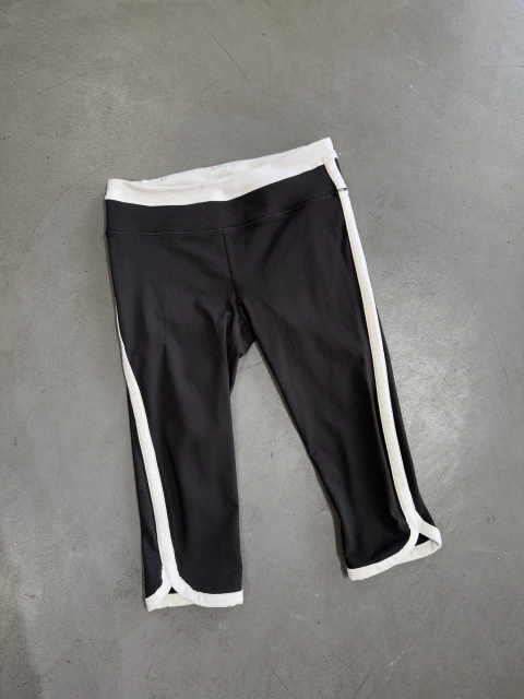 Calza 3/4 Victoria Secret talle XS/S