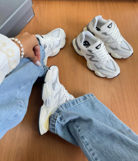 Tênis New Balance 9060