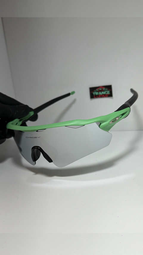 Radar Green Liquid (2x1)