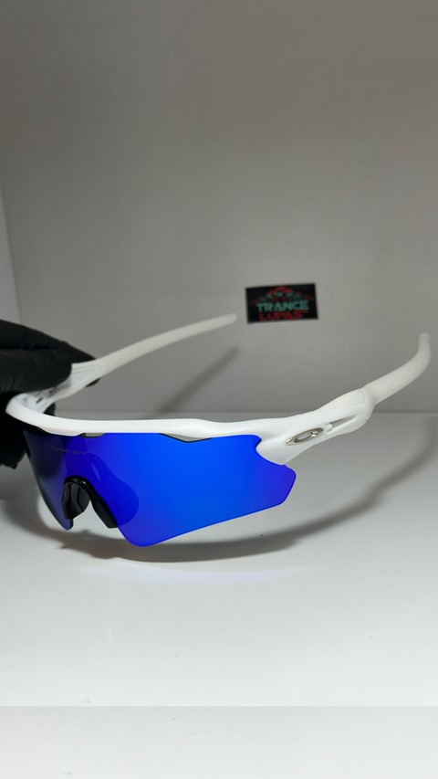 Radar Ev White Neon blue