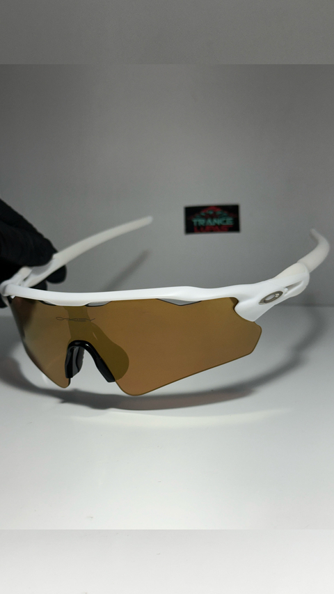 Radar Ev White Gold café