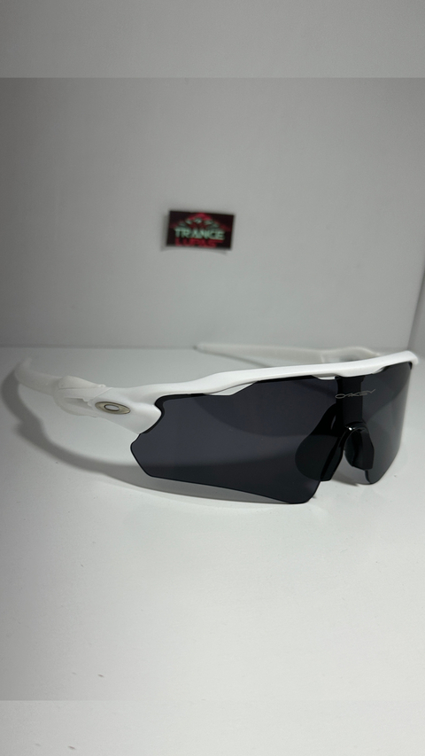 Radar Ev White Black (2x1)