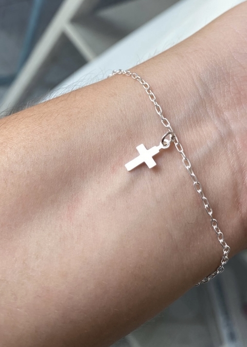 Pulseira mini cruz 19cm - Prata 925 - comprar online