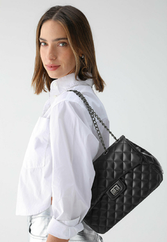 Bolsa Maria Milão Transversal Matelassê Preta