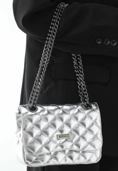 Bolsa Maria Milão Pequena Matelassê Metalizada Prata - comprar online