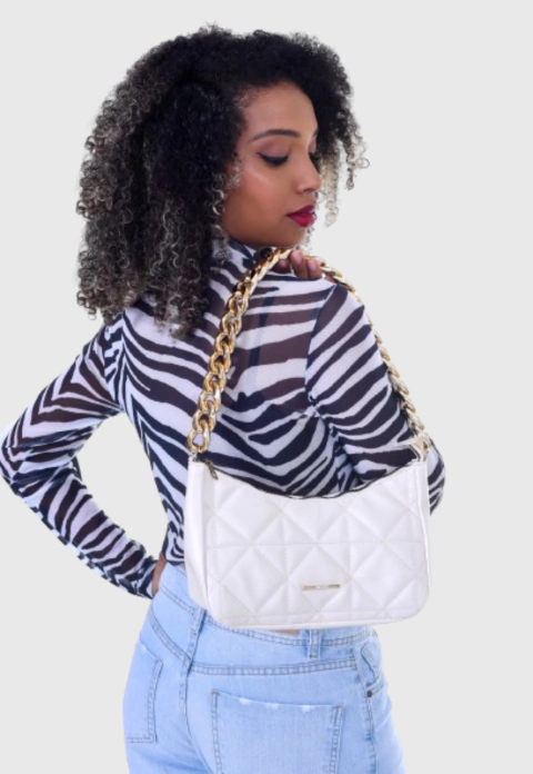 Bolsa Maria Milão Matelassê Meia Lua Corrente Off-White