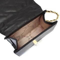 Bolsa Feminina Matelassê Corrente Ombro Preta na internet