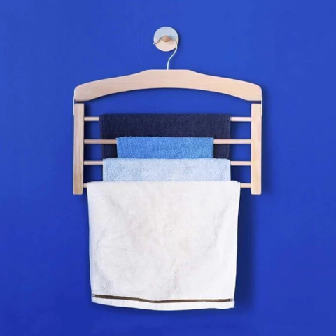 CABIDE DE MADEIRA MÚLTIPLO COM 4 BARRAS - comprar online