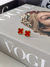 Brinco Van Cleef Cravejado Vermelho - PEÇA COM GARANTIA - comprar online