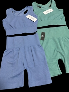 CONJUNTO DE SHEIN TOP + CALZA CORTA - comprar online