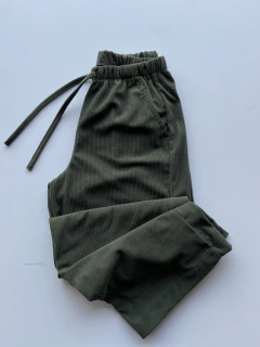 Pantalón corderoy. - comprar online