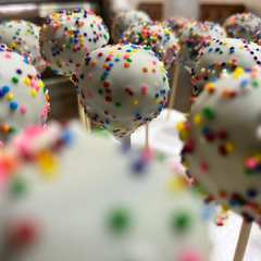 CAKE POPS