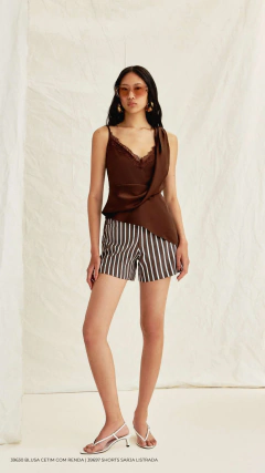 39630 BLUSA CETIM COM RENDA | 39697 SHORTS SARJA LISTRADA