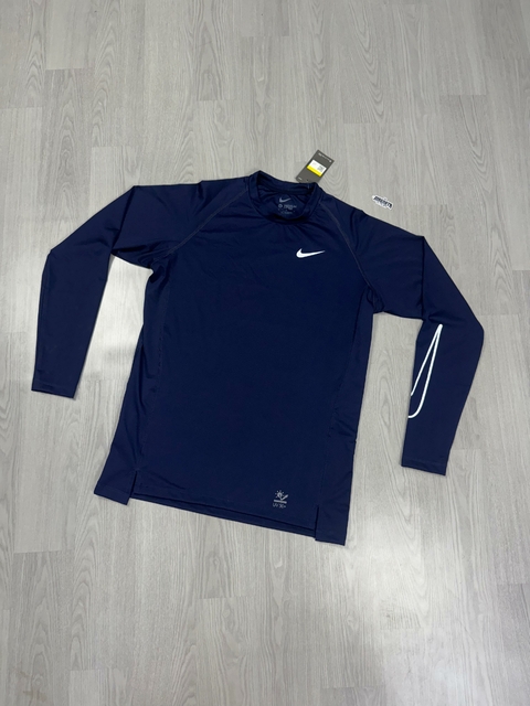 CAMISA NIKE MANGA LONGA UV SWOOSH MANGA - AZUL
