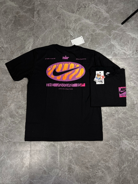 CAMISETA NK AIR MAX THE FUTURE - PRETA
