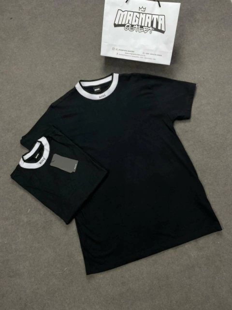CAMISETA GRIFFE BOSS - GOLA BRANCA