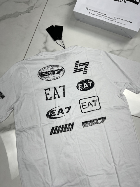 CAMISETA GRIFFE EA7 LOGOS - BRANCA