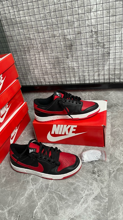 TÊNIS NK DUNK - PRETO E VERMELHO
