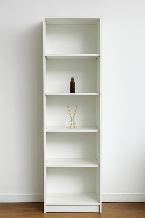 BIBLIOTECA CON 5 ESPACIOS