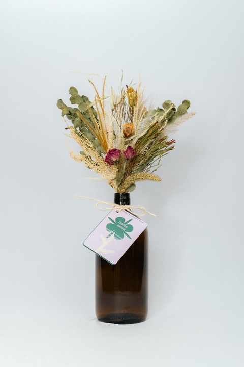 Flores secas na garrafa