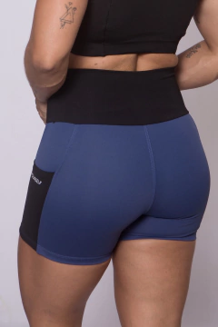 Short Carol Azul Marinho com detalhe Preto - comprar online