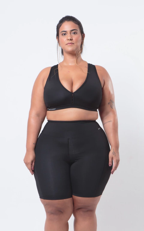 Top Bárbara Plus preto com bojo