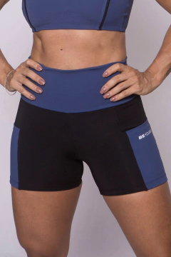 Short Carol Preto com detalhe Azul Marinho - Be Yourself