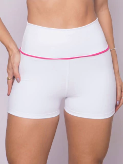 Short Vanessa Branco com detalhe pink