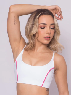 Top Vanessa Branco com detalhe pink