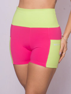 Short Carol pink com detalhe Verde citrus