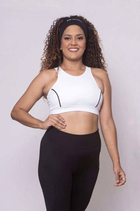 Top Manu Branco com detalhe Preto