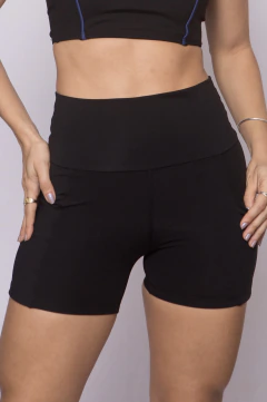 Short Carol Preto com bolso - Be Yourself