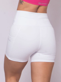 Short Carol Branco com bolso - Be Yourself