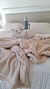 ALMOHADON MATERO + MANTA CORDERITO en internet