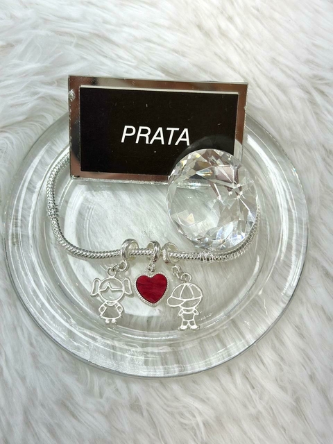 Pulseira prata com 2 Berloques de filhos + berloque de coração de brinde
