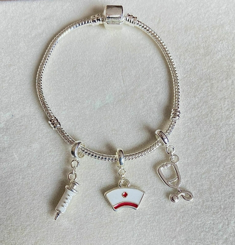 Pulseira com Berloque Enfermeira, Enfermagem por amor