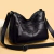 Bolsa de ombro de couro macio para mulheres, grande capacidade, bolsa mensageiro, alta capacidade, nova moda, mãe transfronteiriça, 20024 - Wolf Games