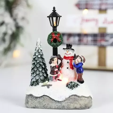 LED Christmas Village Ornamentos, Microsandscape Resina Figurines, Papai Noel Decoração, Agulhas De Pinho, Snow View, Holiday Gift