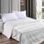 Edredon paris de flannel con corderito reversible rallada queen 2 plazas y media.