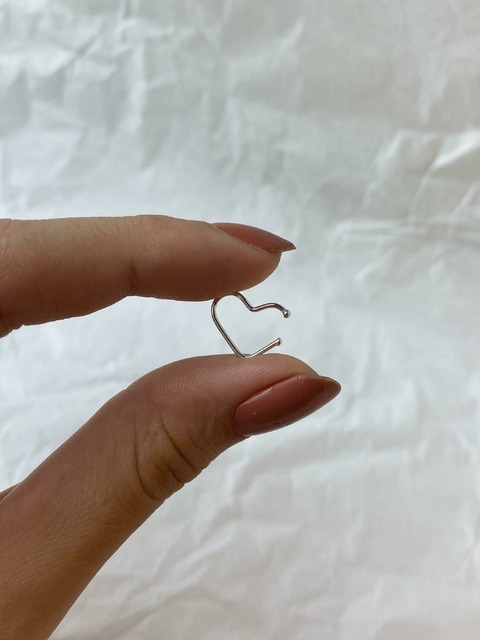 Piercing fake argola coração