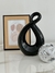 ESCULTURA NEGRA 16X8X25CM - comprar online