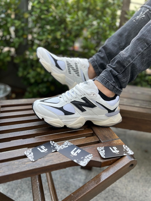 New Balance 9060/ Branco e Preto