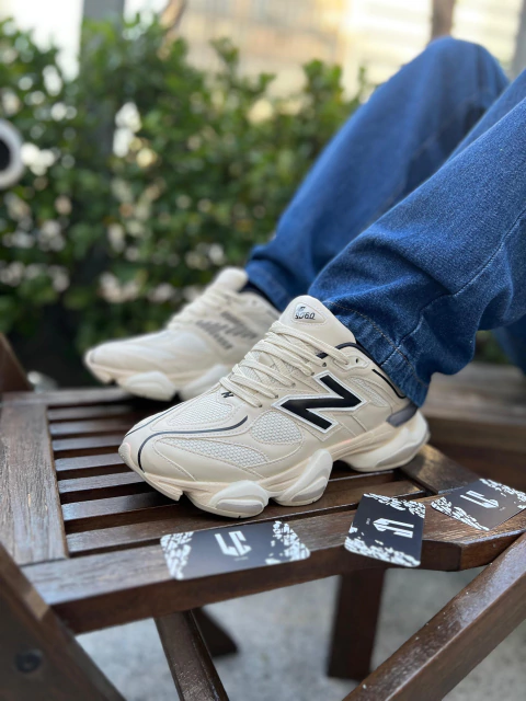 New Balance 9060 / Bege