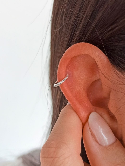 Piercing 9.5mm Nariz Helix Argolinha Fina Cravejada Prata 925 - Ref 222