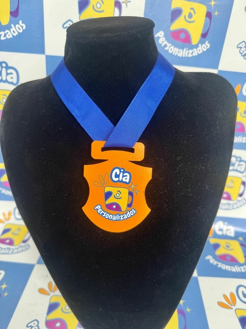 Medalha MDF Escudo Personalizada 6x8,1cm - Premiação com Estilo! - comprar online