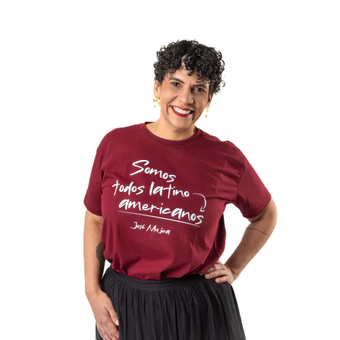 Camiseta Latino Americanos - Coleção Mujica - comprar online