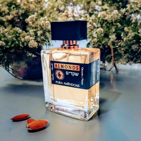 Almonds - Amêndoas ou Almondes, em qualquer língua é o néctar de dulçor e Pistaches. Pure Parfum