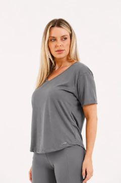 BLUSA MALHA SLIM DECOTE V na internet