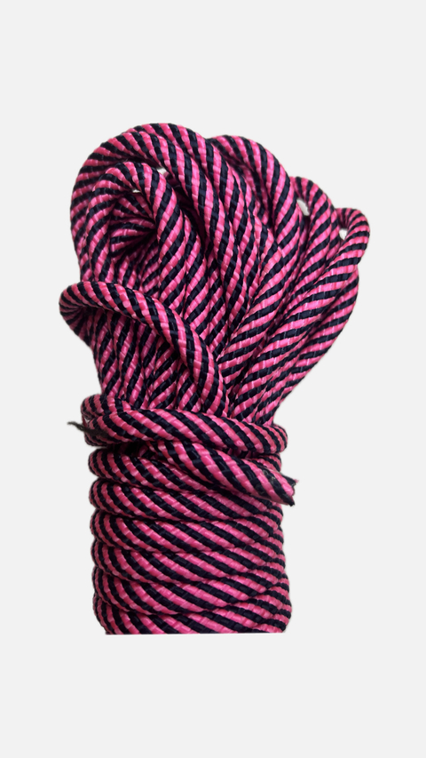 CORDA DE POLIPROPILENO 8MM ROSA COM PRETO EM ZIG ZAG (O METRO)